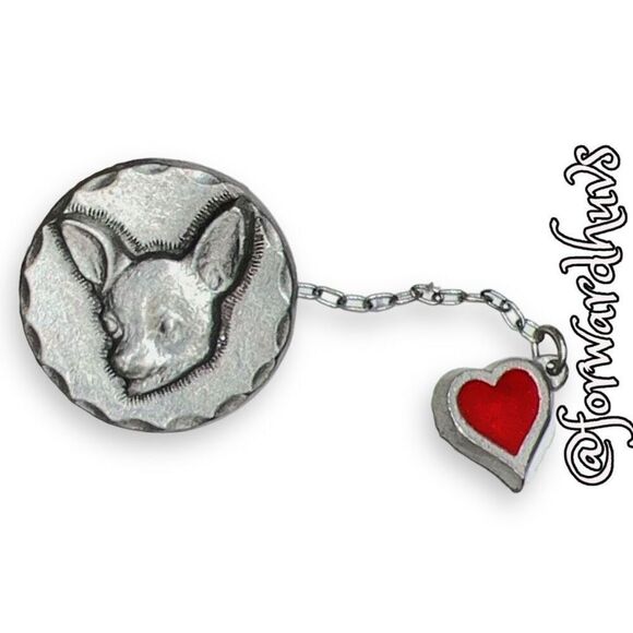 Vintage 1983 Rawcliffe Pewter Chihuahua Pin With Enameled Heart - Picture 1 of 12